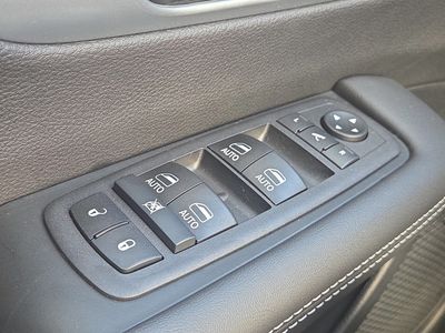 2026 Chrysler Pacifica — photo 27 view