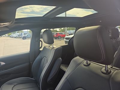 2026 Chrysler Pacifica — photo 22 view