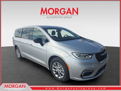 2026 Chrysler Pacifica Limited in Silver — front three-quarter view