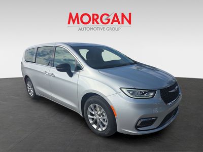 2026 Chrysler Pacifica — side profile view