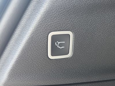 2026 Chrysler Pacifica — photo 14 view