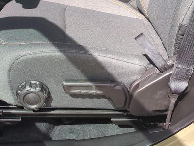 2026 Jeep Wrangler - Photo 22