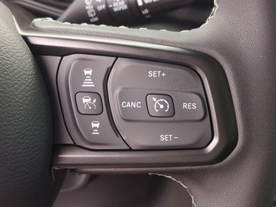 2025 Jeep Wrangler - Photo 28