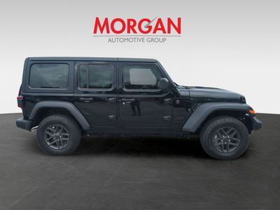 2025 Jeep Wrangler - Photo 4