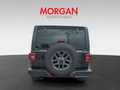2025 Jeep Wrangler - Photo 6