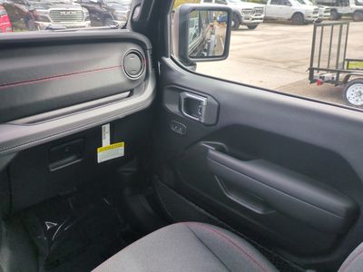 2026 Jeep Wrangler - Photo 17