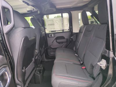 2026 Jeep Wrangler - Photo 14