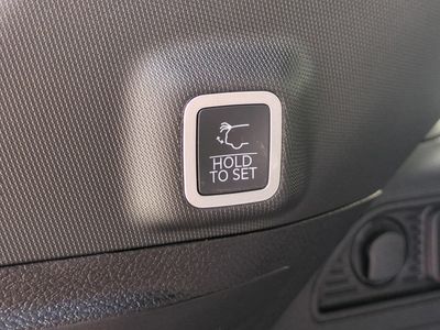 2026 Jeep Grand Cherokee — photo 14 view
