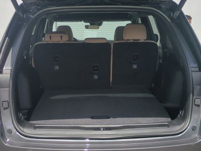 2026 Jeep Grand Cherokee — photo 13 view