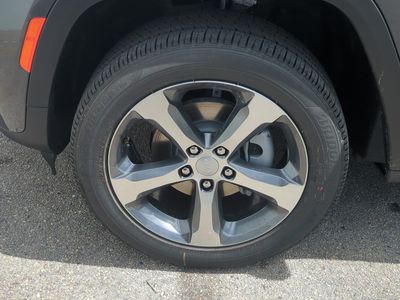 2026 Jeep Grand Cherokee — photo 11 view