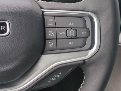 2026 Jeep Grand Wagoneer - Photo 29