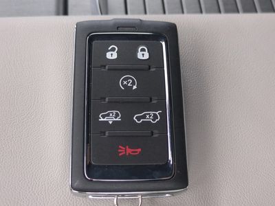 2026 Jeep Grand Wagoneer - Photo 33