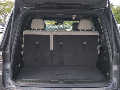 2026 Jeep Grand Wagoneer - Photo 13