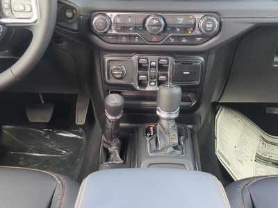 2026 Jeep Wrangler — photo 19 view