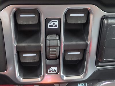 2026 Jeep Wrangler - Photo 27