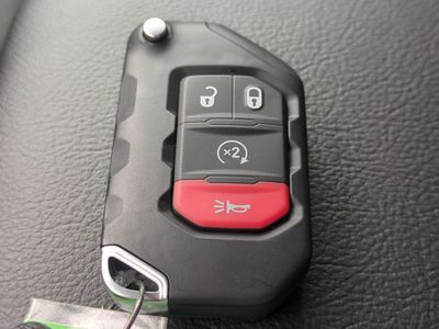 2026 Jeep Wrangler - Photo 33