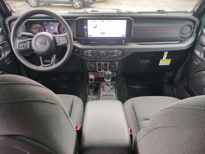 2026 Jeep Wrangler - Photo 18