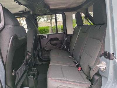 2026 Jeep Wrangler - Photo 17