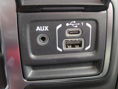 2026 Jeep Wrangler - Photo 24