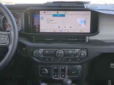 2026 Jeep Wrangler - Photo 20