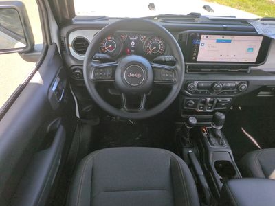2026 Jeep Wrangler - Photo 18