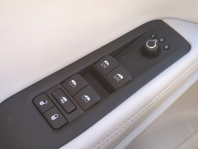 2026 Jeep Cherokee - Photo 24
