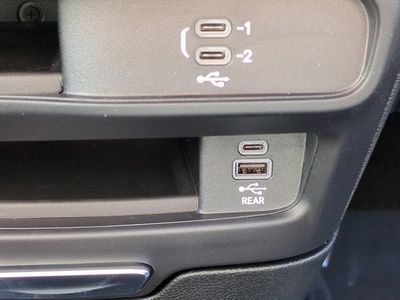 2026 Chrysler Pacifica — photo 24 view