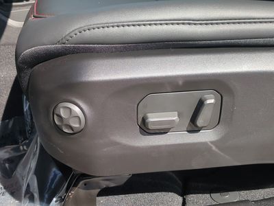 2026 Jeep Wrangler - Photo 22