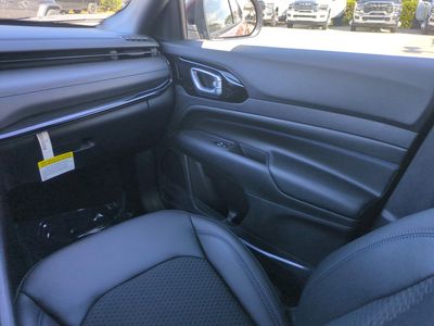 2026 Jeep Compass — photo 18 view