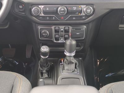 2026 Jeep Wrangler - Photo 19