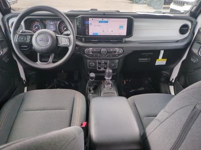 2026 Jeep Wrangler - Photo 15