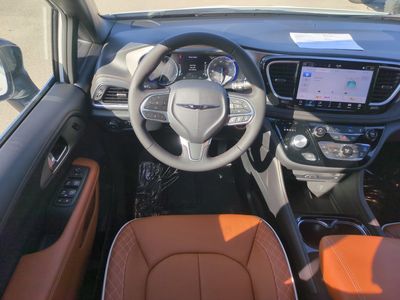 2026 Chrysler Pacifica — photo 17 view