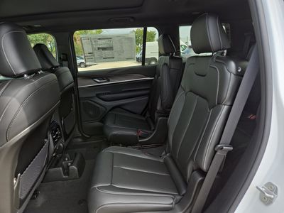 2025 Jeep Grand Cherokee L - Photo 15