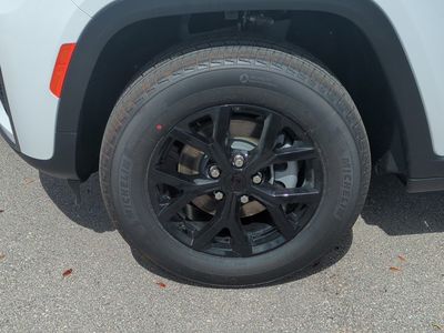 2026 Jeep Grand Cherokee - Photo 11