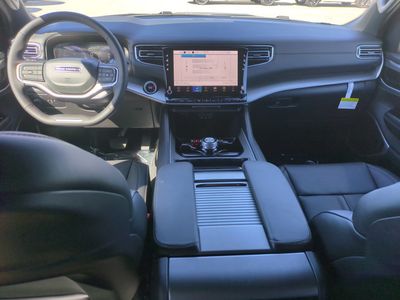 2026 Jeep Grand Wagoneer - Photo 16