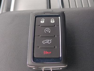2026 Jeep Grand Wagoneer - Photo 32