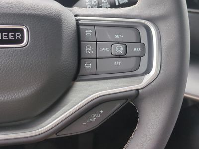 2026 Jeep Grand Wagoneer - Photo 28