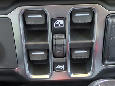 2026 Jeep Wrangler — photo 23 view