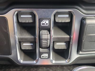 2026 Jeep Gladiator — photo 23 view