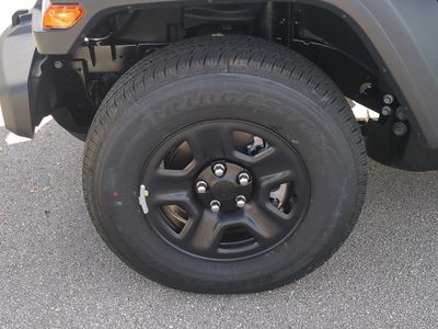 2026 Jeep Gladiator — photo 11 view