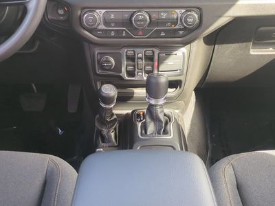 2026 Jeep Gladiator — photo 19 view