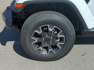 2026 Jeep Gladiator - Photo 11