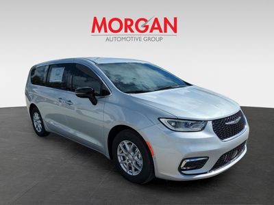 2026 Chrysler Pacifica — side profile view