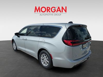 2026 Chrysler Pacifica — photo 7 view