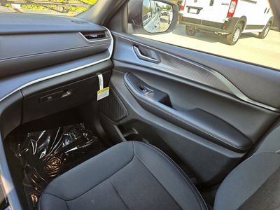 2025 Jeep Grand Cherokee - Photo 18