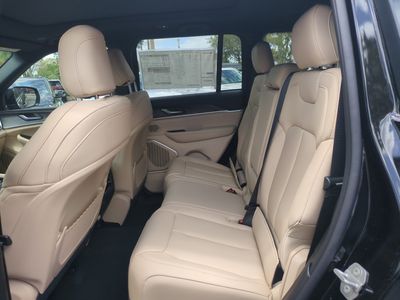 2026 Jeep Grand Cherokee - Photo 15