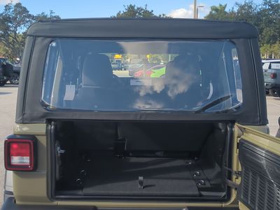 2026 Jeep Wrangler - Photo 14