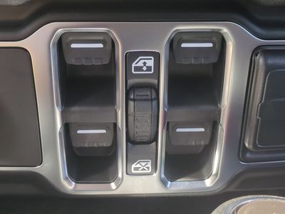 2026 Jeep Wrangler - Photo 26