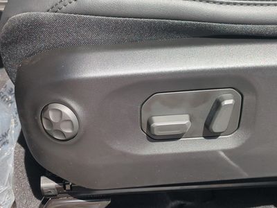 2026 Jeep Wrangler - Photo 22