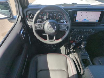 2026 Jeep Wrangler - Photo 18